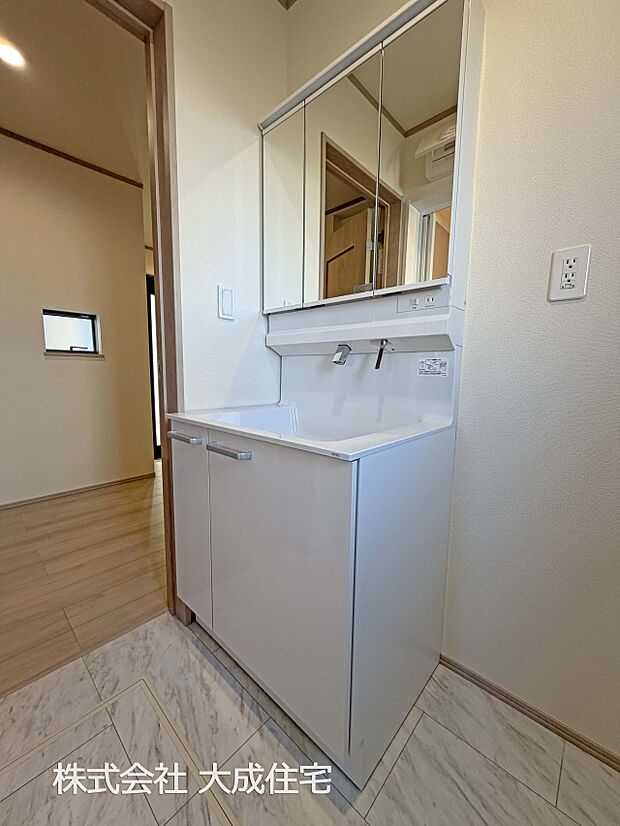 内装:2−3号棟：洗面所・洗面台　現地写真2026.1.8撮影