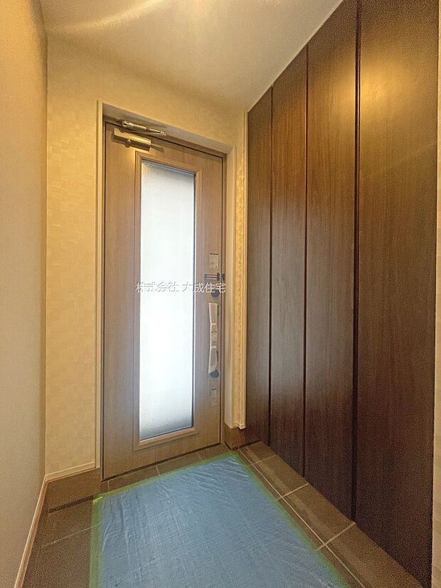 内装:玄関。　現地写真：2025.7.3撮影