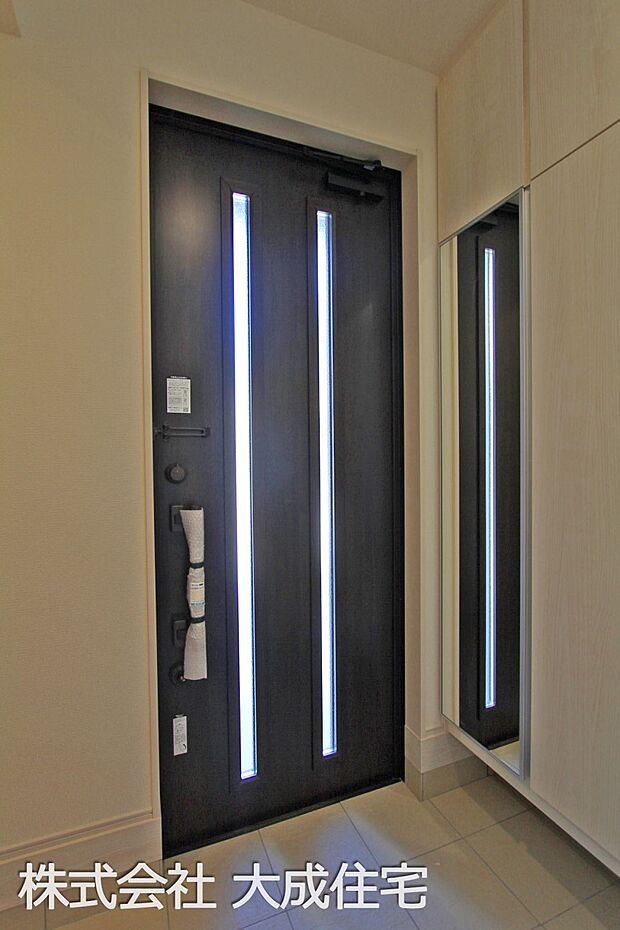 内装:11号棟：玄関　現地写真2025.8.21撮影