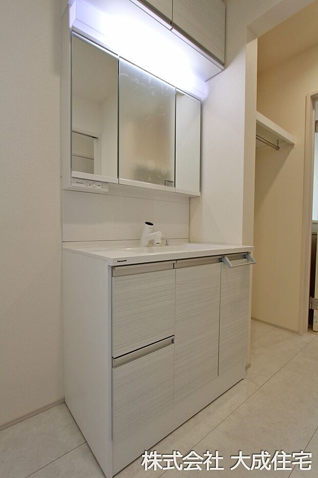 内装:11号棟：洗面台　現地写真2025.8.21撮影