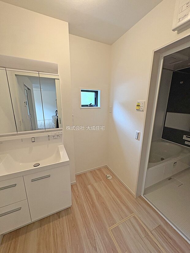 内装:洗面室。 1号棟:現地写真2025.9.19撮影