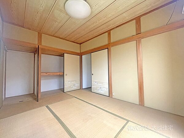 内装:お子様の遊び場や客室としてもお使いいただけます　現地写真