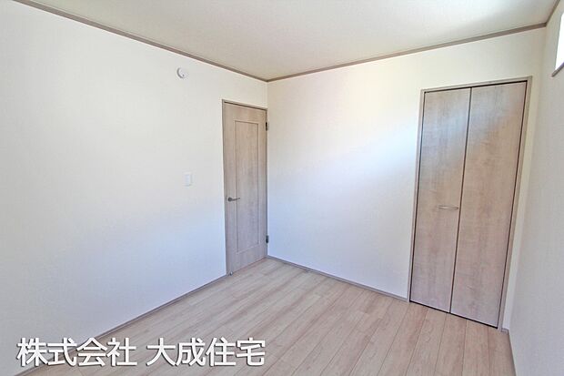 内装:洋室5.2帖　現地写真2025.10.23撮影