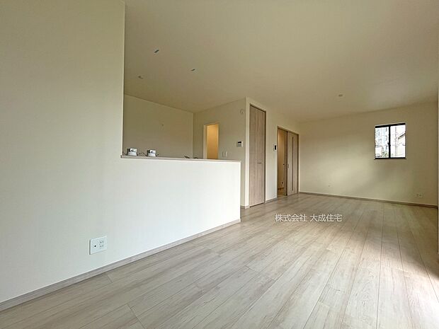 内装:ＬＤＫ16.25帖。　B号棟：現地写真2025.9.26撮影