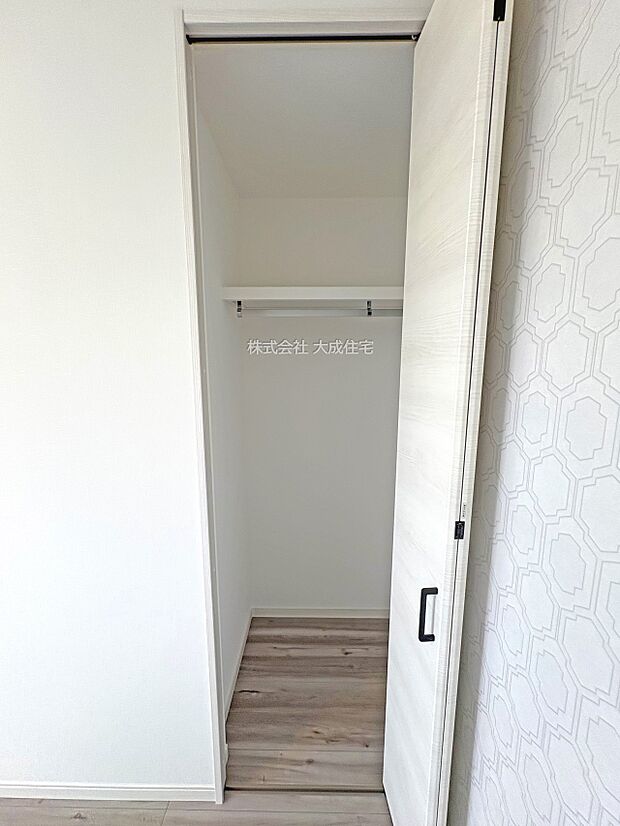 内装:学校の道具や制服もしっかり片付きます。 現地写真2025.7.10撮影