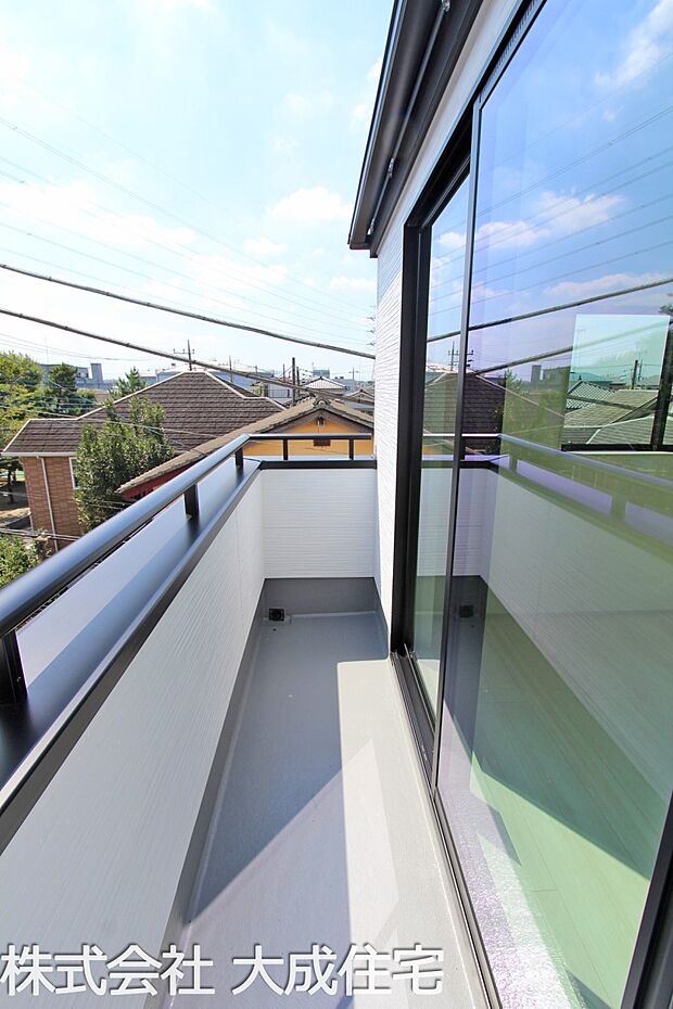 外観:バルコニー　現地写真2025.9.8撮影