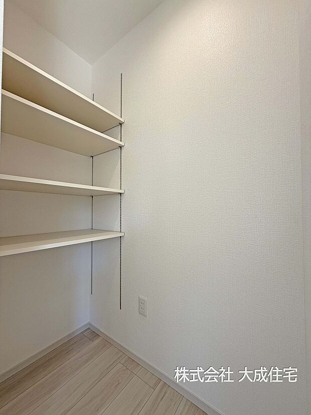 内装:パントリー　現地写真2025.10.17撮影