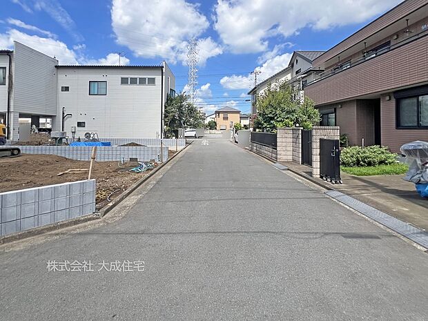 外観:前面道路5.2m。 2区画:現地写真:2025.7.21撮影