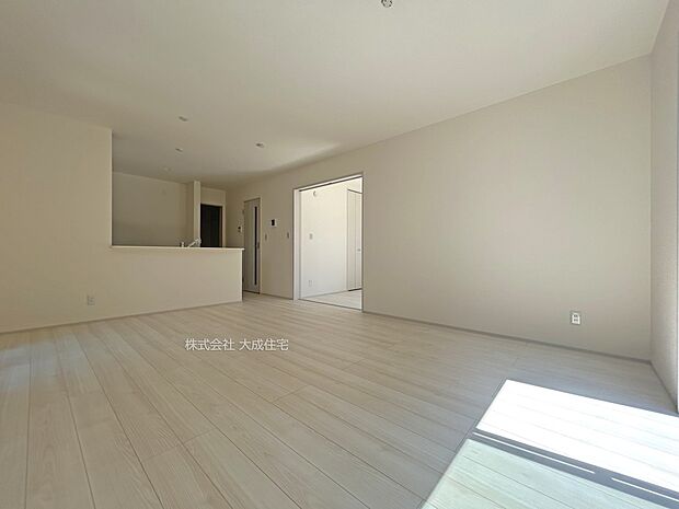 内装:LDK16帖ございます。 現地写真:2025.8.30撮影