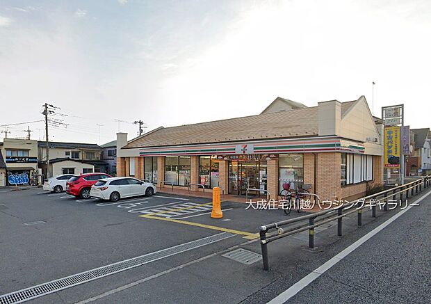 周辺環境:コンビニ 290m セブンイレブン川越諏訪町店(徒歩4分。コンビニ支払いやイベントチケットの購入も徒歩圏内で便利です。)