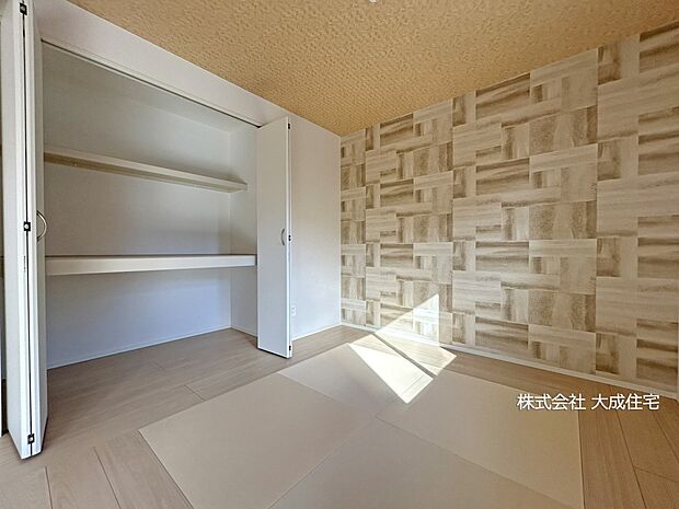 内装:1階洋和室4.5帖。 現地写真2025.12.5撮影