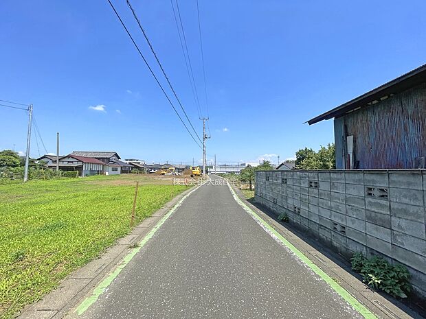 外観:全10区画:前面道路 現地写真2025.7.21撮影