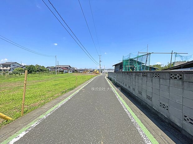 外観:全10区画:前面道路 現地写真2025.7.21撮影