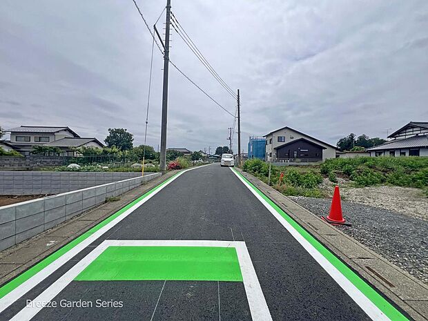 外観:全10区画：前面道路　現地写真2026.5.23撮影