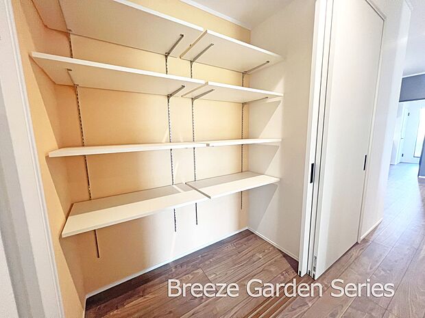 内装:TAISEIこだわりの参考プラン：沢山の靴が収納でき 玄関がスッキリする収納スペース