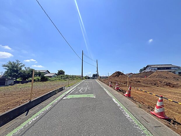外観:全10区画:前面道路 現地写真2025.7.21撮影