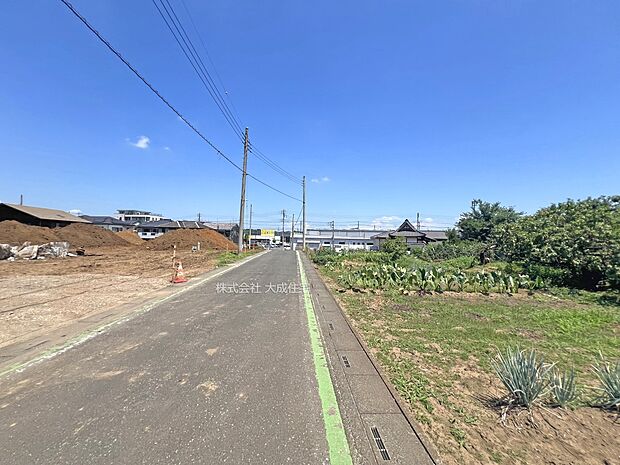 外観:全10区画:前面道路 現地写真2025.7.21撮影
