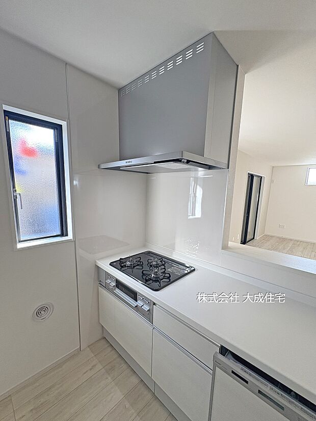 設備:3品同時調理が可能で時短に繋がります。 現地写真2025.11.15撮影