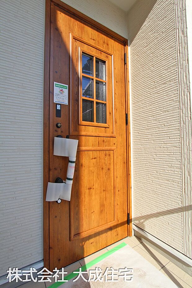 外観:5号棟：玄関　現地写真2025.10.30撮影