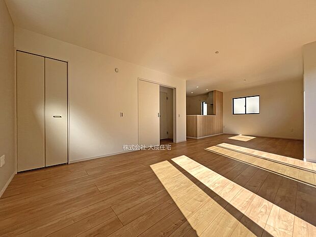 内装:2号棟:LDKゆとりのある広さ! 現地写真2025.11.17撮影