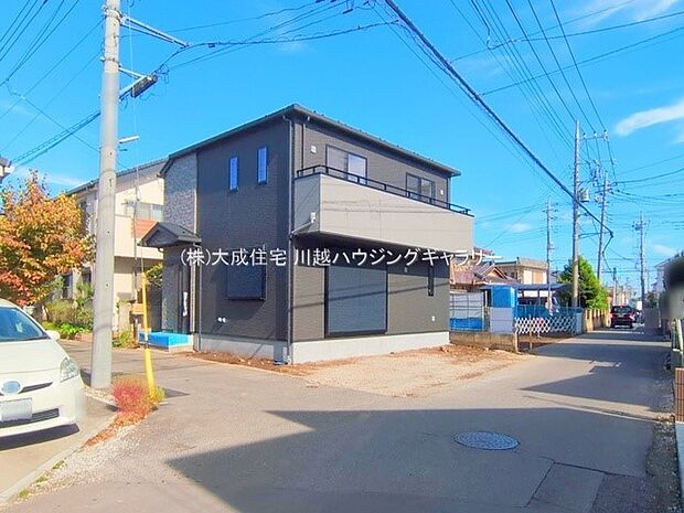 外観:前面道路は約4ｍの公道です。　現地写真2025.11.4撮影