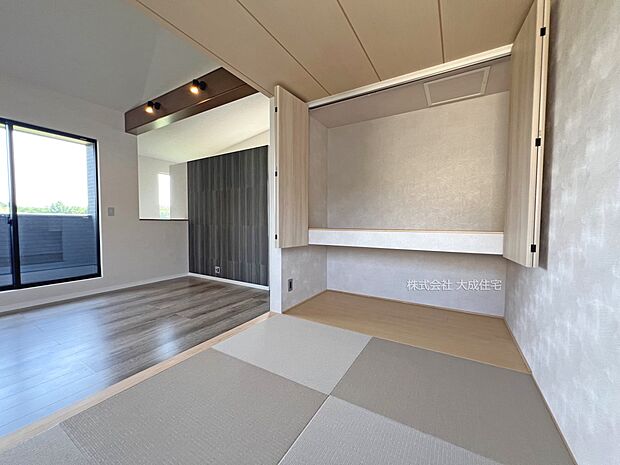 内装:お子様の遊ぶスペースなどにもご利用いただけます。 現地写真:2025.8.22撮影