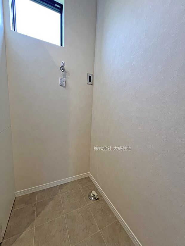 内装:ランドリースペース。 現地写真:2025.8.22撮影