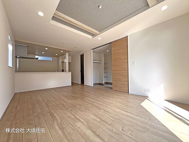 内装:みんなが揃う憩いのスペース　現地写真2025.10.27撮影