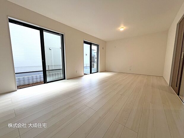 内装:3号棟:みんなが揃う憩いのスペース 現地写真2025.10.27撮影