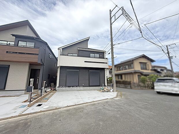 外観:5.6ｍと4ｍの道路に面しております。　2号棟：現写真2025.9.29撮影