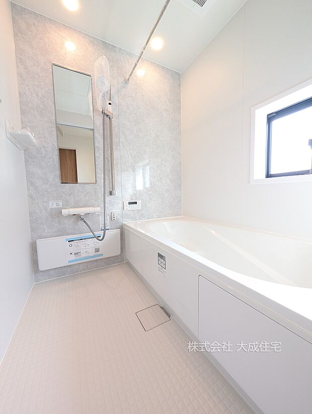 内装:1号棟:ゆったり脚を伸ばしてお寛ぎいただけます。