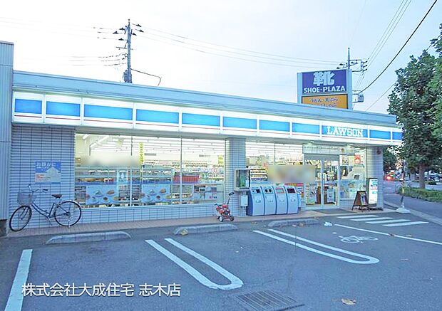 周辺環境:コンビニ 550m ローソン志木柏町店(徒歩7分。ちょっとしたお買い物に便利です＾＾)