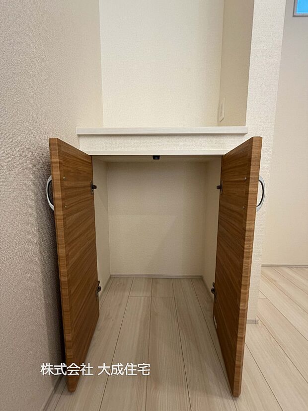 内装:キッチンスペースにカウンターと収納スペースあり！　現地写真2026.1.8撮影