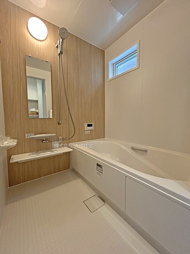 内装:雨の日のお洗濯に安心の浴室乾燥機付き＾＾　現地写真2025.10.3撮影