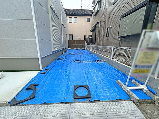 外観:駐車2台分可能なスペースございます。　現地写真2025.10.3撮影