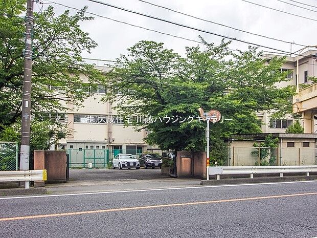周辺環境:小学校 160m 川越市立泉小学校(徒歩2分。学校教育目標:かしこく・ゆたかに・たくましく)