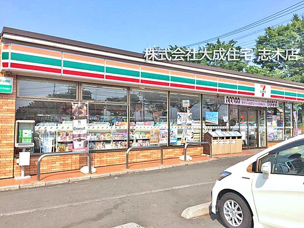 周辺環境:コンビニ 900m セブンイレブン富士見市岡ノ坂店(徒歩12分。便利な24時間営業です！)