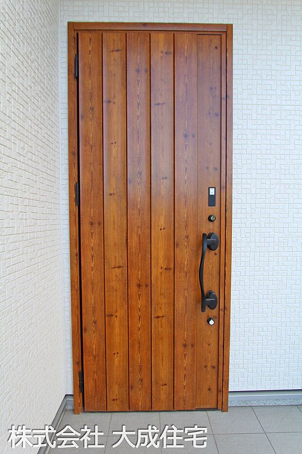 外観:3号棟:玄関 現地写真2025.12.22撮影