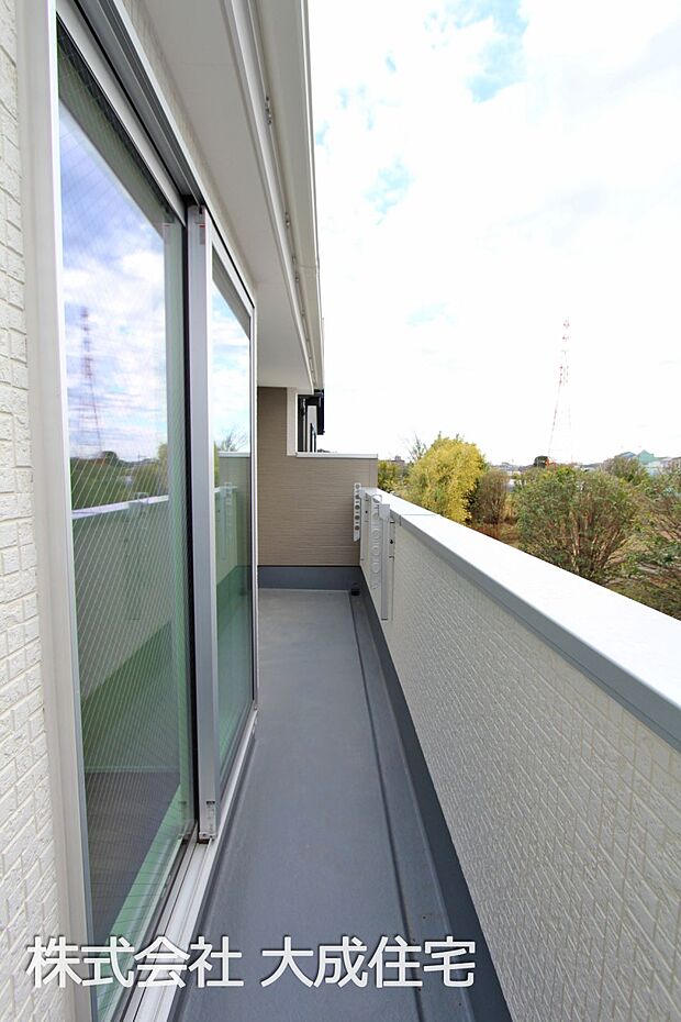 外観:3号棟:バルコニー 現地写真2025.12.22撮影