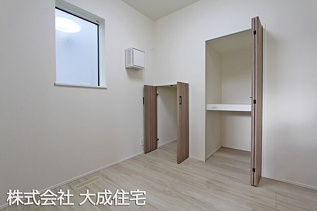 内装:5号棟：洋室3．1帖　現地写真2025.12.22撮影