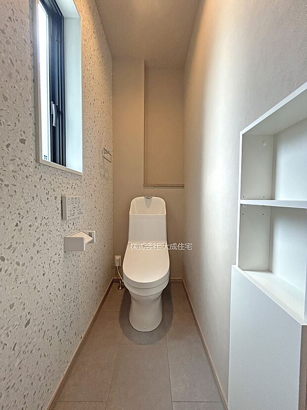 内装:1階と2階にお手洗いございます。 現地写真:2025.10.20撮影