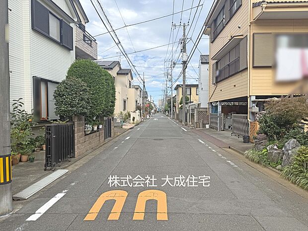 外観:前面道路　現地写真2025.10.24撮影