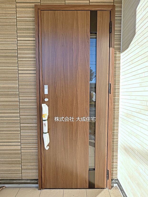 外観:玄関。　3号棟：現地写真2025.12.12撮影