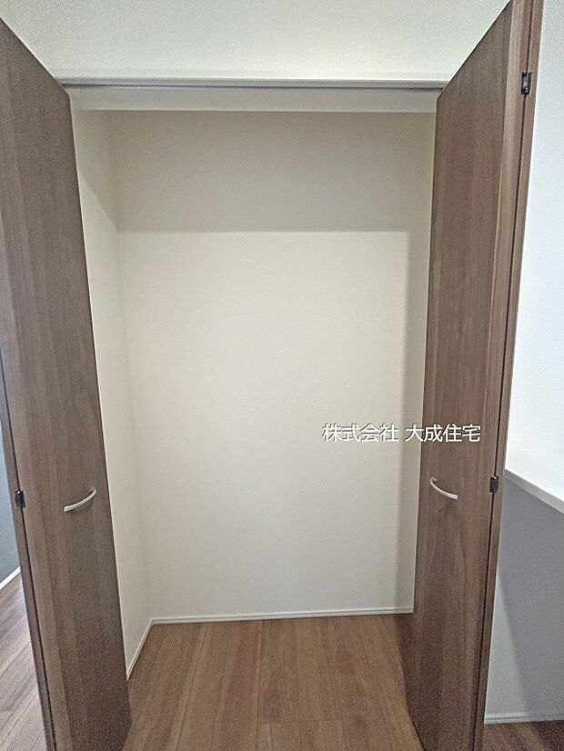 内装: