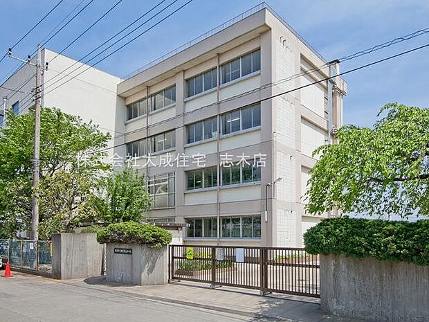 周辺環境:中学校 1200m 朝霞市立朝霞第五中学校(徒歩15分。)