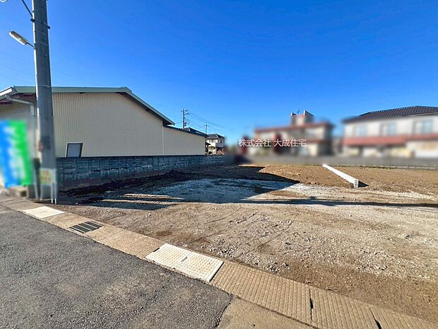 外観:1号棟：カースペース3台分あり！（車種による）　現地写真2026.1.12撮影