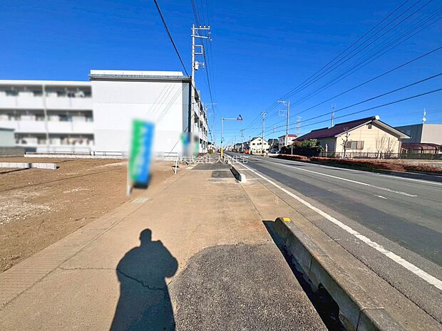 外観:全3棟:前面道路 現地写真2026.1.12撮影