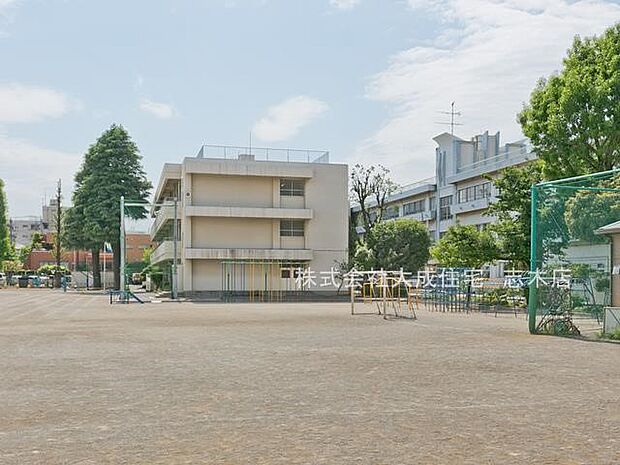 周辺環境:小学校 600m 富士見市立水谷小学校(徒歩8分。お子さまも安心して通うことができます！)