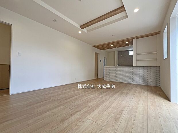 内装:3号棟:LDKゆとりのある広さ! 現地写真2026.3.16撮影