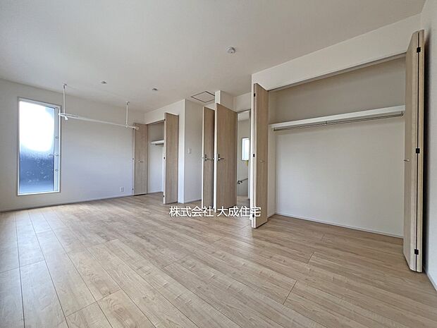 内装:3号棟:将来に合わせて間仕切りできるお部屋付き! 現地写真2026.3.16撮影
